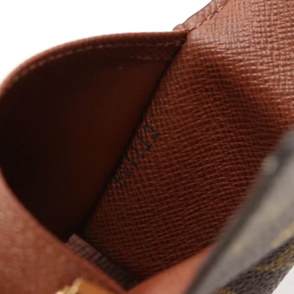 Louis Vuitton Multicles Six-Key Holder / signature Monogram LV - Picture 7 of 9